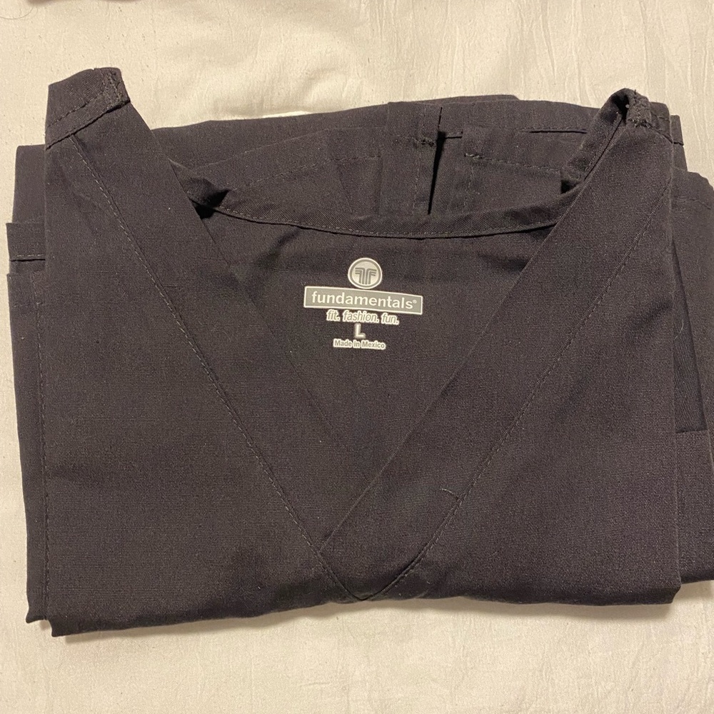 Scrub shirt